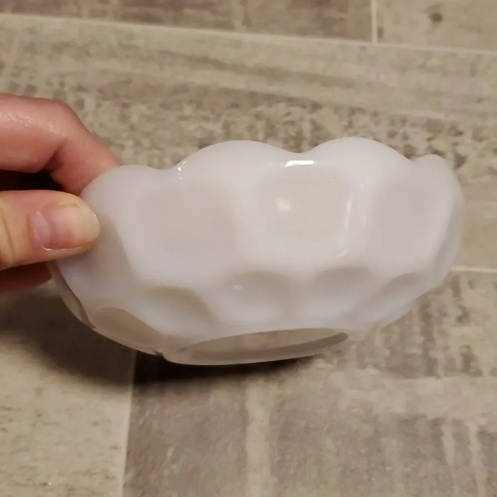 EUC White Milkglass SM Bowl